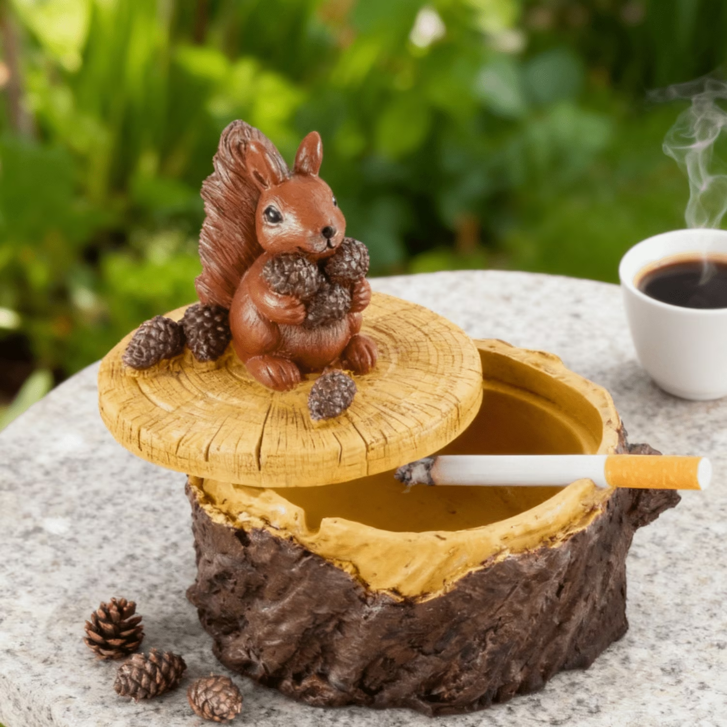 MEHOOM Resin Forest Squirrel Stump Ashtray with Lid, Windproof, Great Gift Ideas