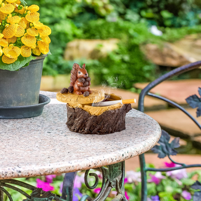 MEHOOM Resin Forest Squirrel Stump Ashtray with Lid, Windproof, Great Gift Ideas